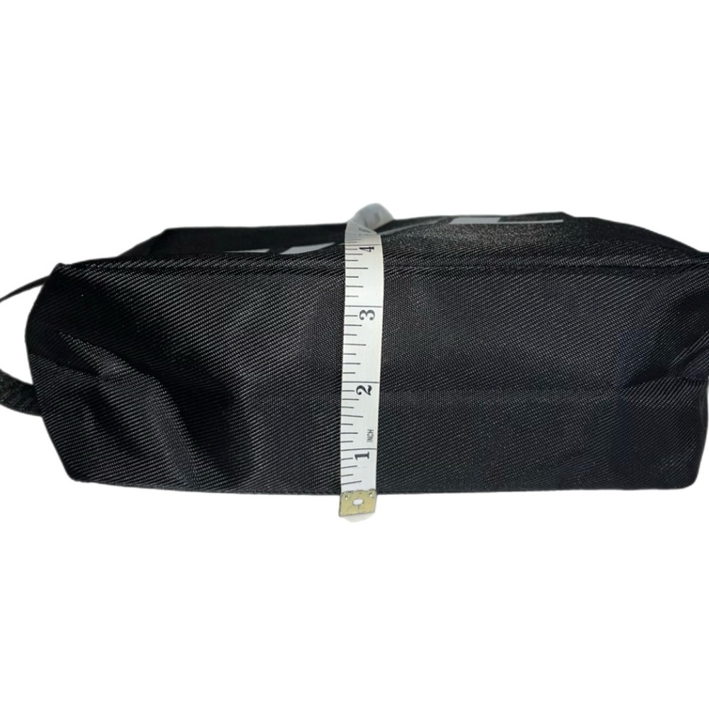 NWOT Official UFC toiletry bag - Picture 6 of 9